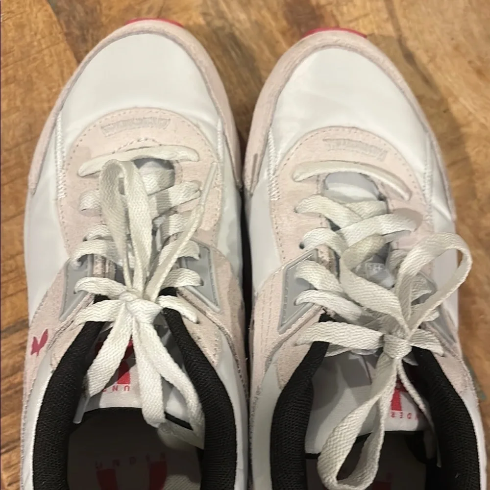 Under armour “essential runner”woman’s running shoes sz 9